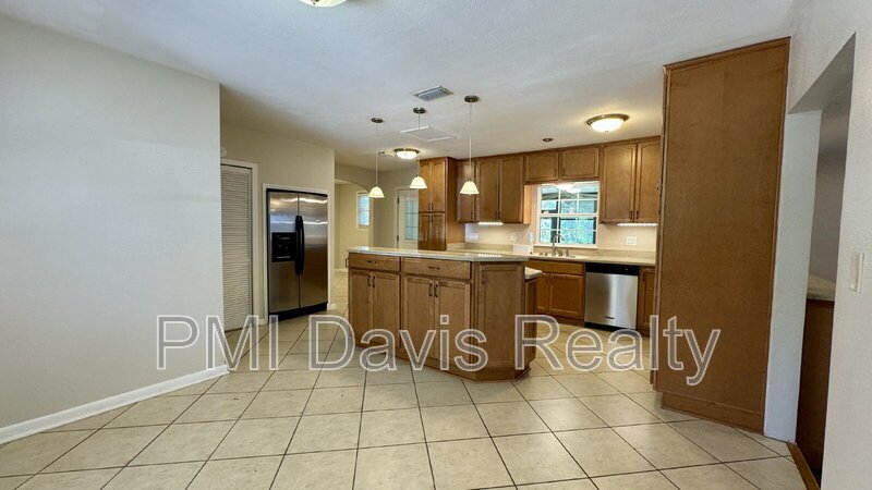 Holly Point Home property image