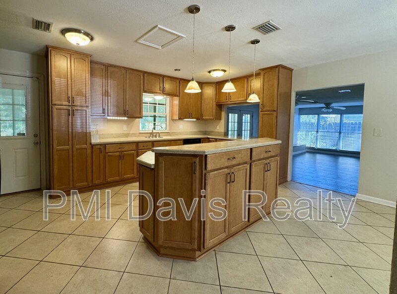 Holly Point Home property image
