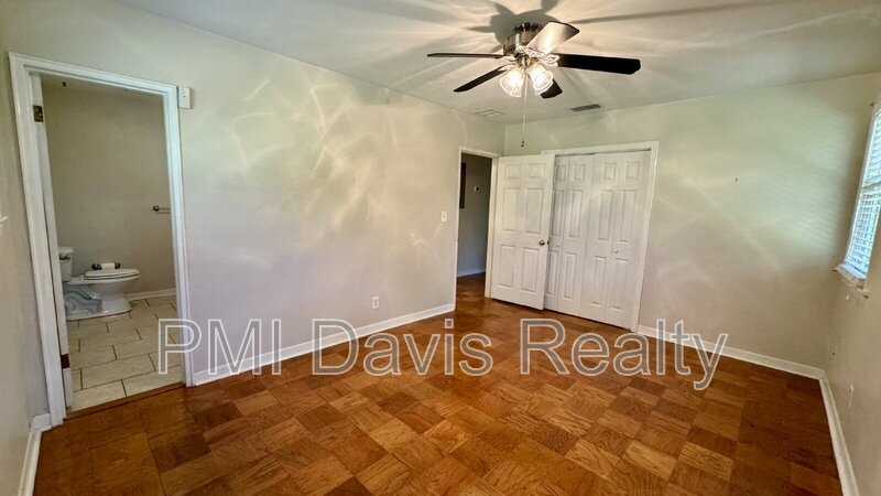 Holly Point Home property image