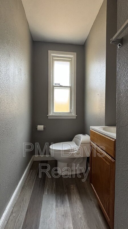 Holly Point Home property image