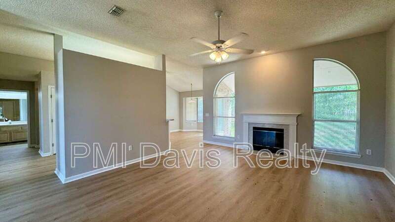 Oakleaf Area Home property image