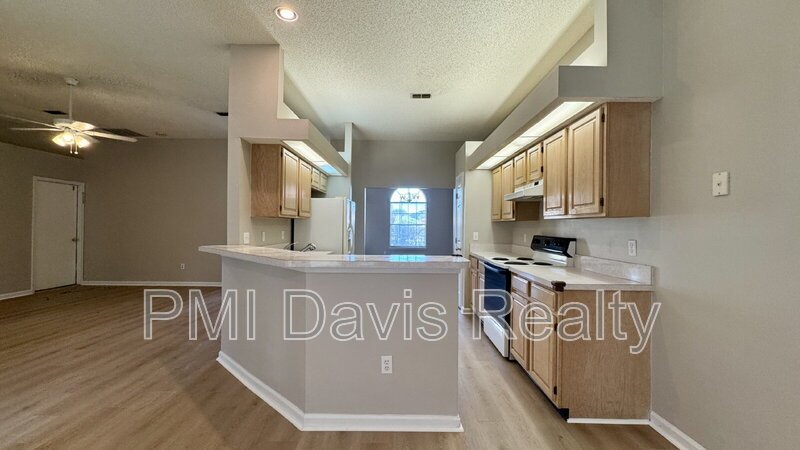 Oakleaf Area Home property image