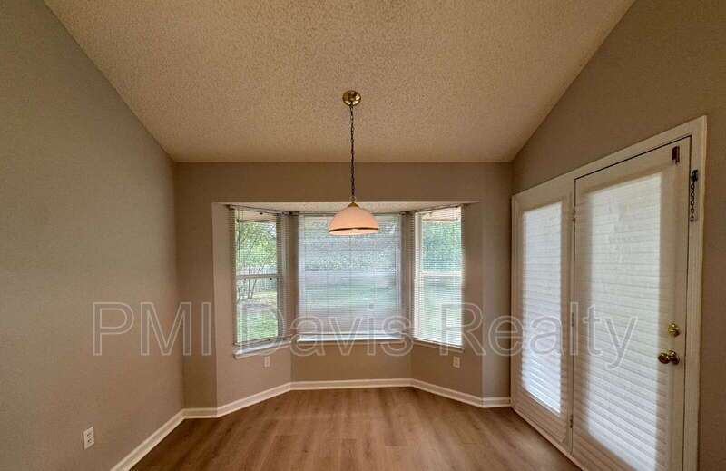 Oakleaf Area Home property image