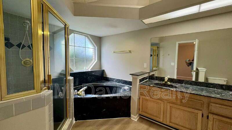 Oakleaf Area Home property image