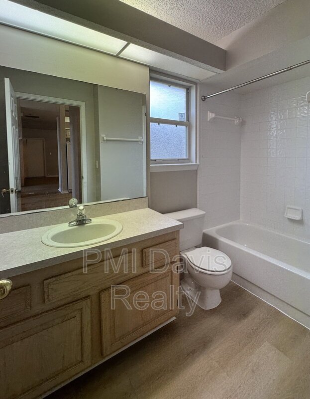 Oakleaf Area Home property image