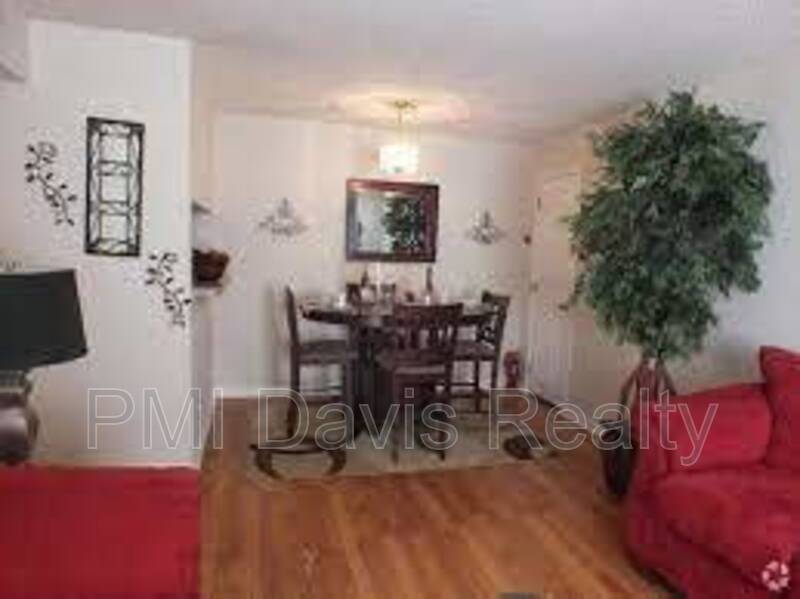 Cedar Creek Apartment Homes property image