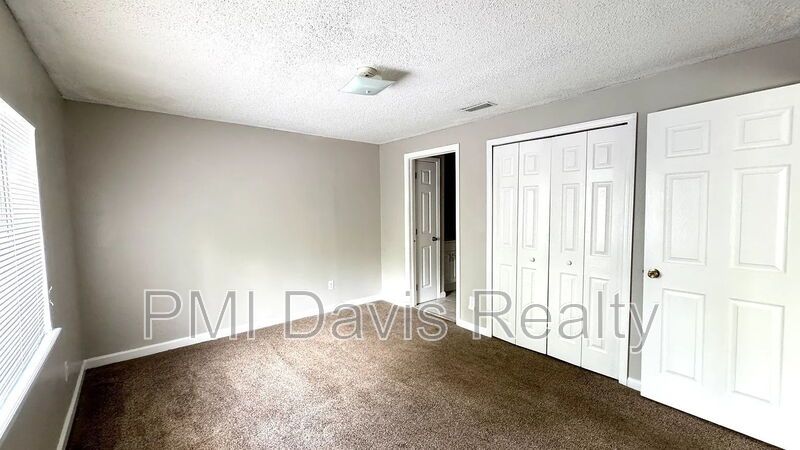 Cedar Creek Apartment Homes property image
