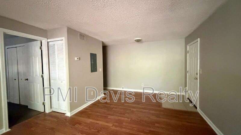 Cedar Creek Apartment Homes property image