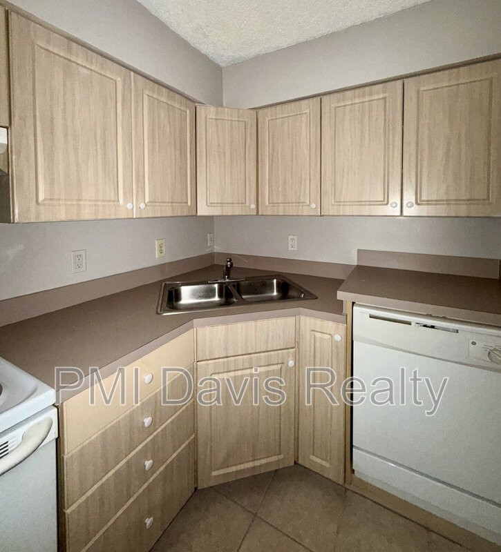 Cedar Creek Apartment Homes property image