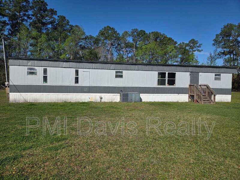 Charming 2-Bed, 2-Bath Retreat in Green Cove Springs property image