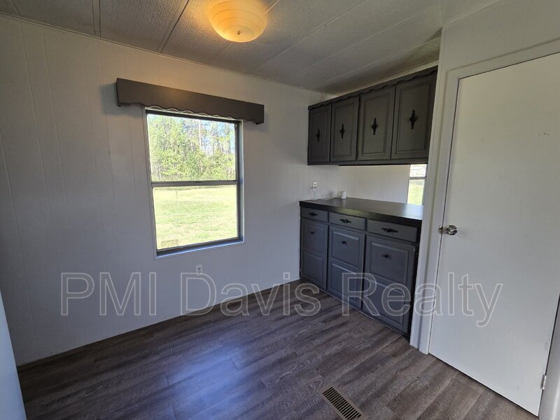 Charming 2-Bed, 2-Bath Retreat in Green Cove Springs property image