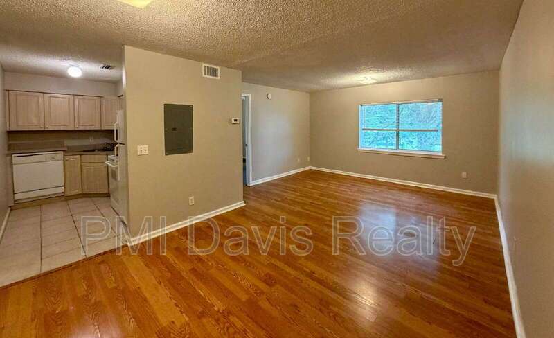 Cedar Creek Apartment Homes property image
