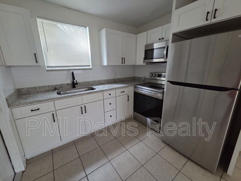 Near Jacksonville University property image