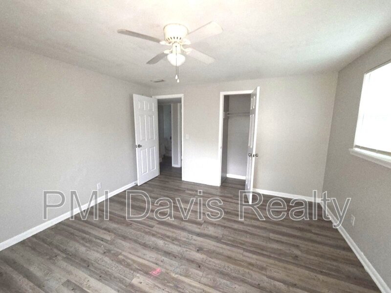 Near Jacksonville University property image