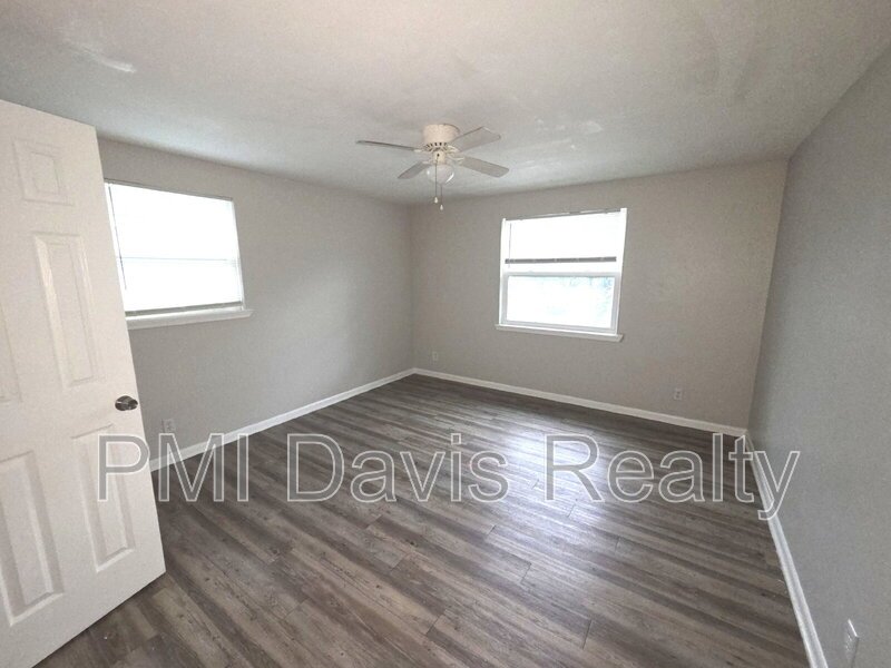 Near Jacksonville University property image