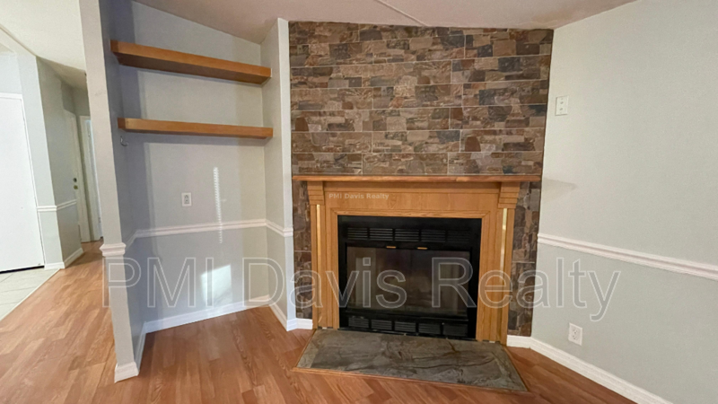 Ridgewood Home with Large Yard property image