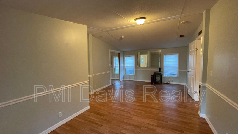 Ridgewood Home with Large Yard property image