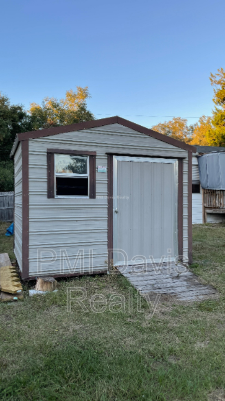 Ridgewood Home with Large Yard property image