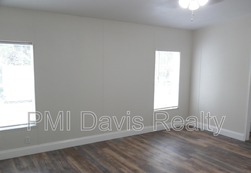 Spacious Home in Keystone Heights property image